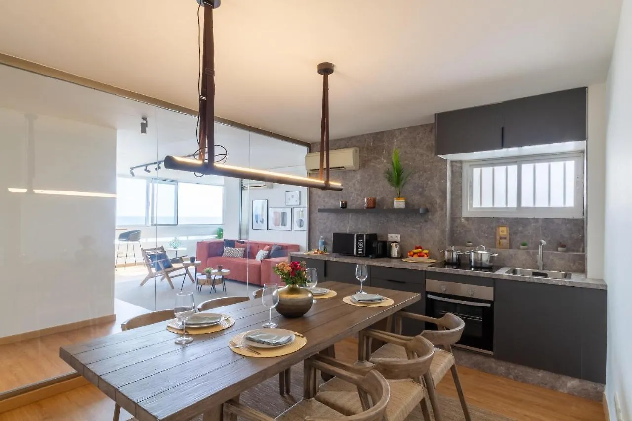 Marbella Banus Suites - Marbella Marysol Beachfront Apartment I 0*,  Ισπανία